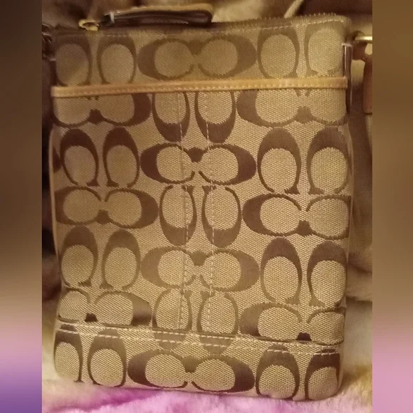 Coach Tan & Brown Crossbody Bag EUC - Picture 2 of 8